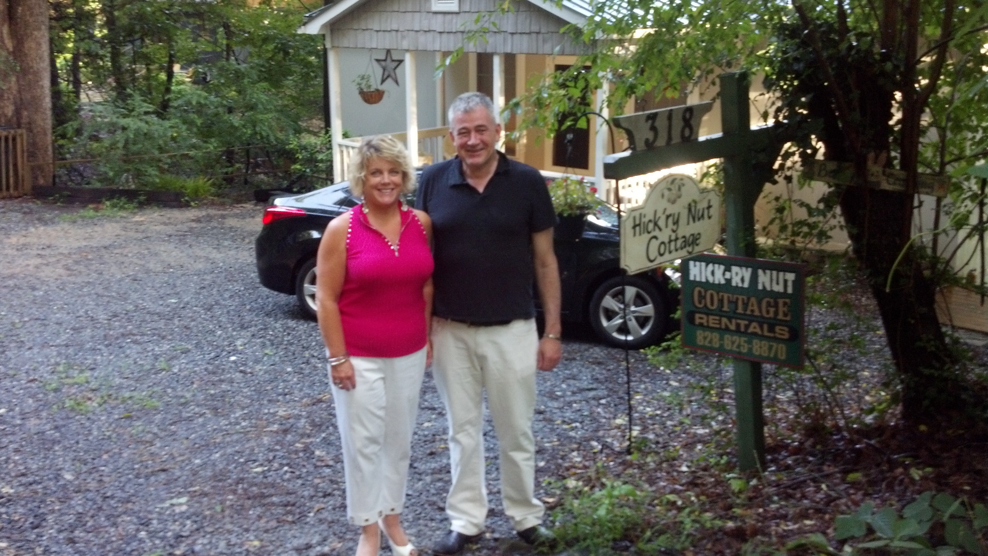 Nancy_JohnM_ChimneyRock.jpg