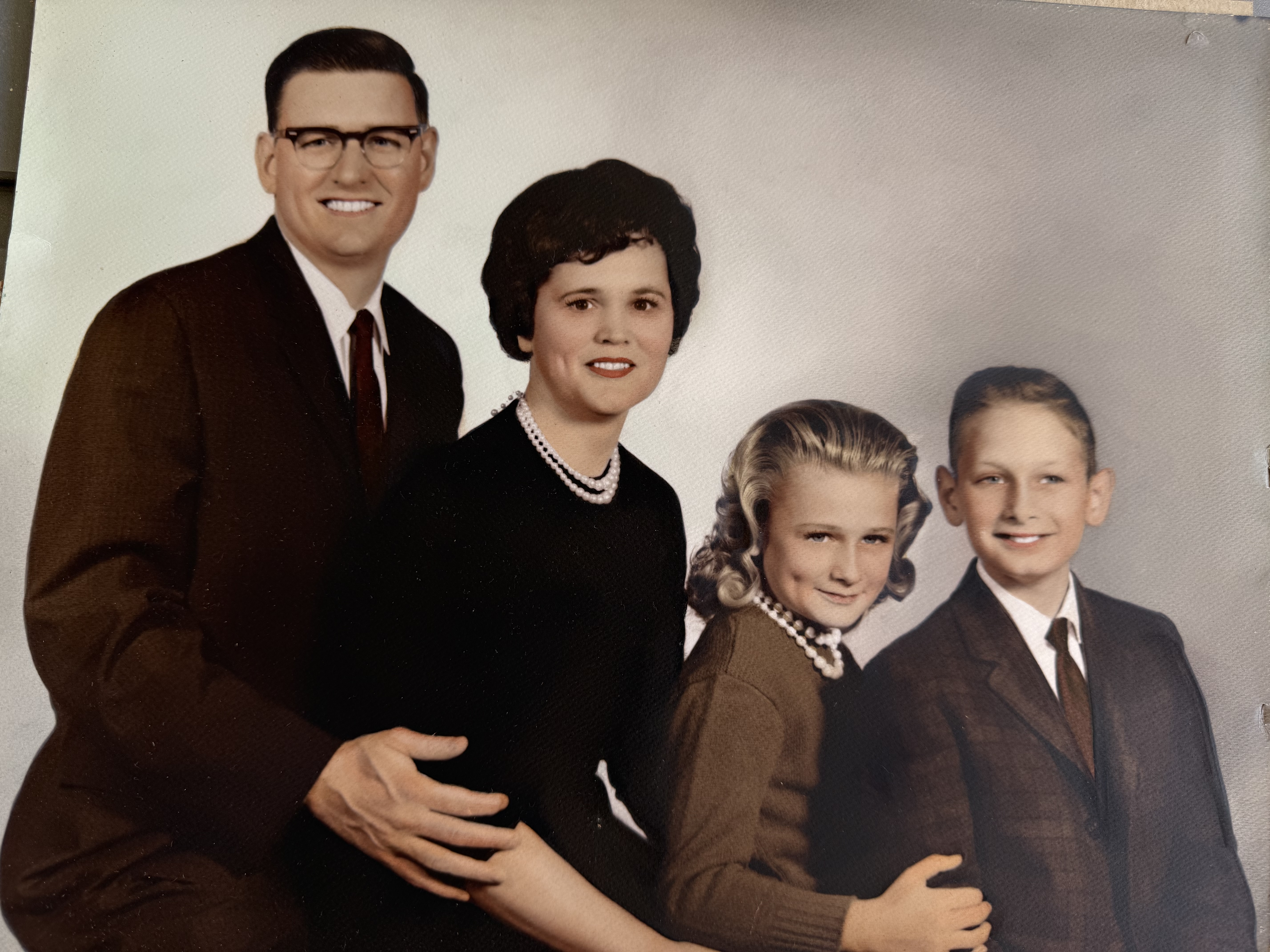 Ken Sr, Martha ,Lorraine, Ken Jr.JPG
